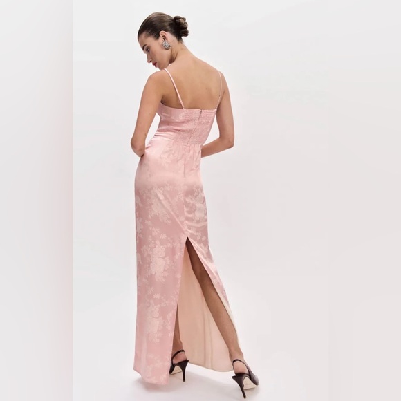 Reformation Frankie Dress in Powder Pink - Picture 4 of 11